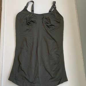 Cake Nursing Tank (L - Green)